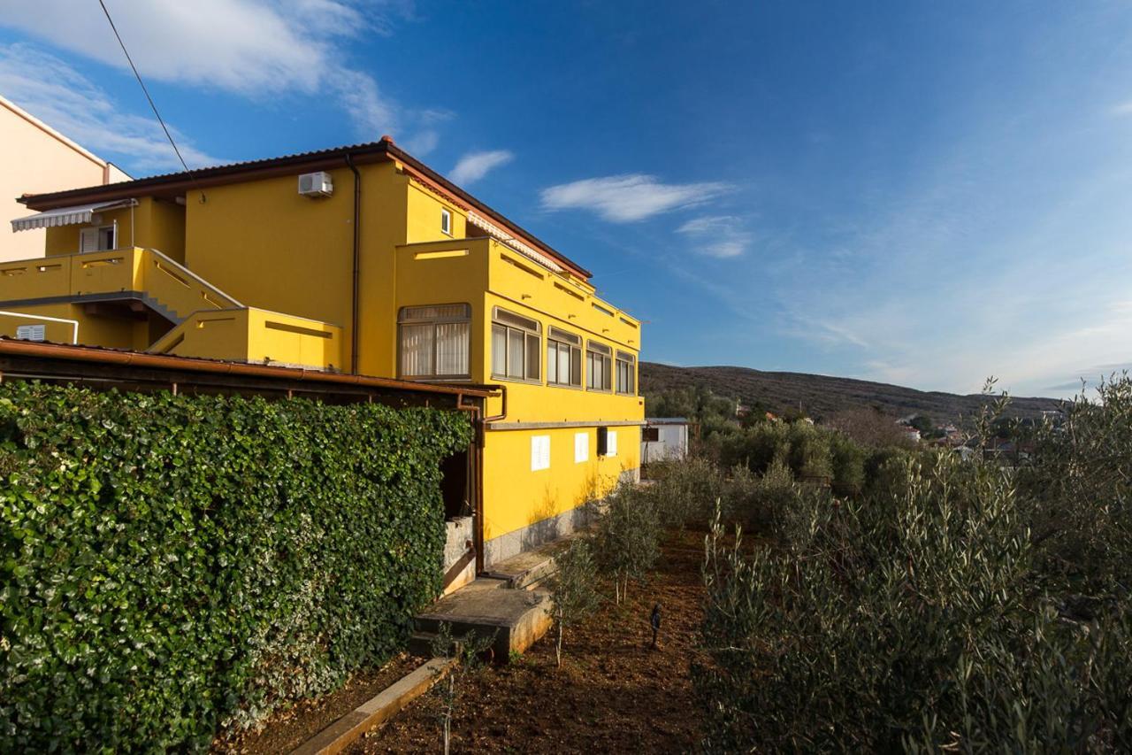 The Manzoni Family 2 Hotel Punat Exterior photo