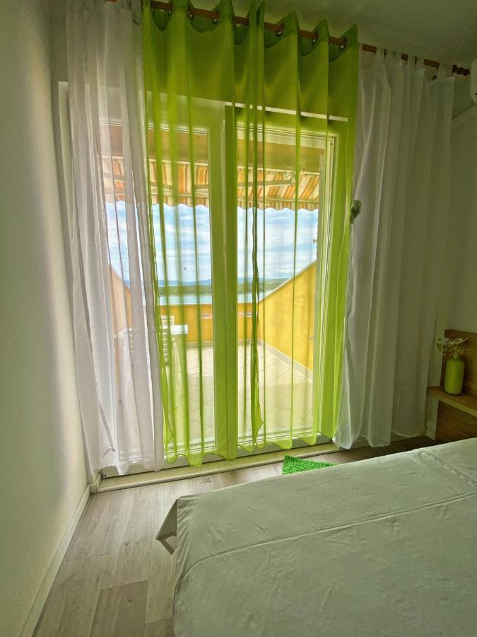 The Manzoni Family 2 Hotel Punat Exterior photo