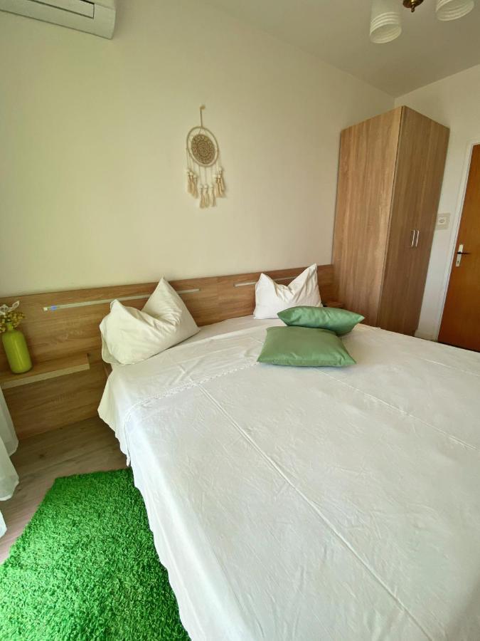 The Manzoni Family 2 Hotel Punat Exterior photo